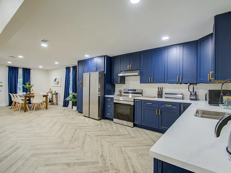 16906 Barcelona Dr — Photo 15