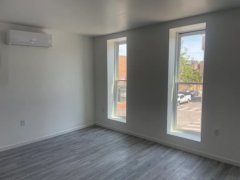 1600 W Baltimore St #1 — Photo 17