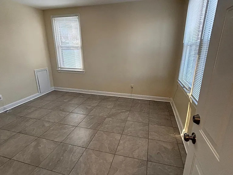 2820 Pomeroy Rd SE #2 — Photo 4