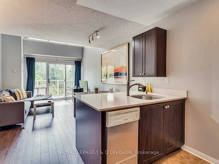 139 Merton St #438 — Photo 8