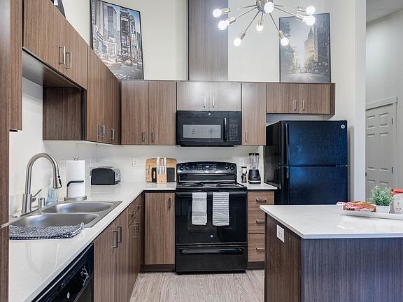3rd image of 6029 NE 63rd St #B305