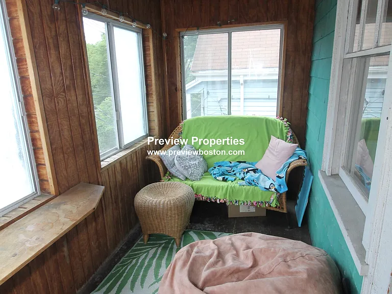 14 Champney St #2P — Photo 15