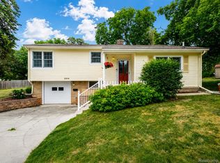 204 Terrace Ct, Grand Blanc, MI 48439