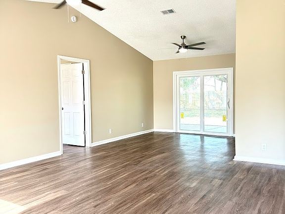 2nd image of 159 Greenacre Cir N