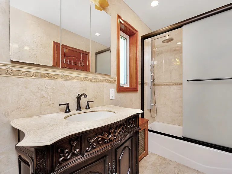 Upstairs Bathroom