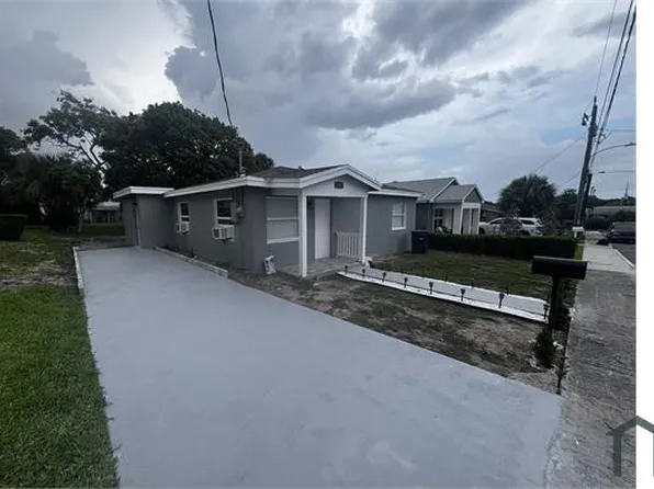 737 19th St, West Palm Beach, FL 33407