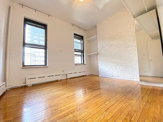 2nd image of 1370 York Ave #4B