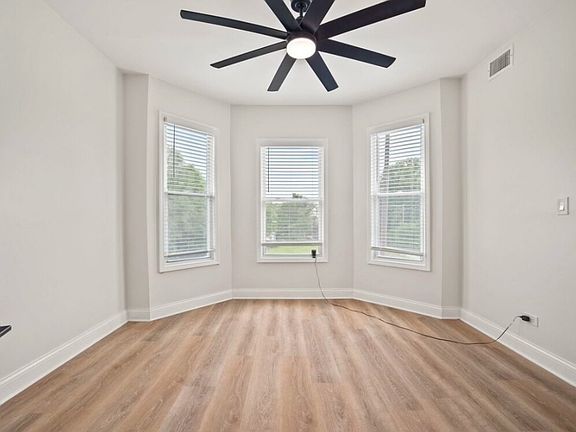 5th image of 9121 S Mackinaw Ave #2