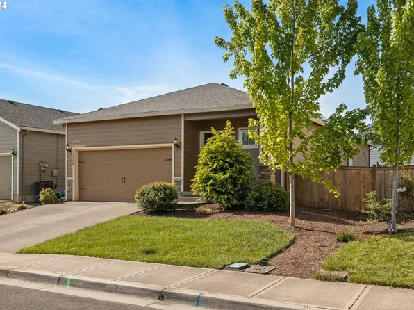 1006 Bear Creek Dr, Molalla, OR 97038