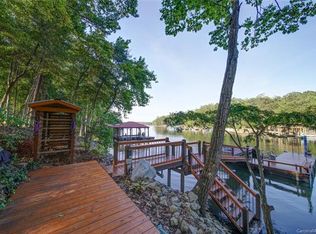 1827 Mount Isle Harbor Dr, Charlotte, NC 28214