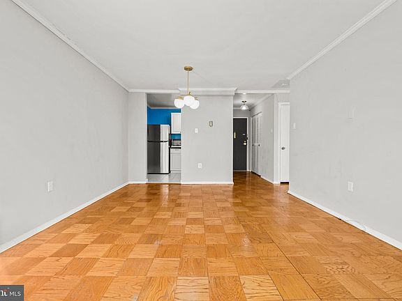 5th image of 4555 Macarthur Blvd NW APT 202