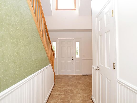 5th image of 15437 Lincoln St
