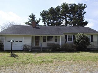 13668 Richmond Rd, Farnham, VA 22460