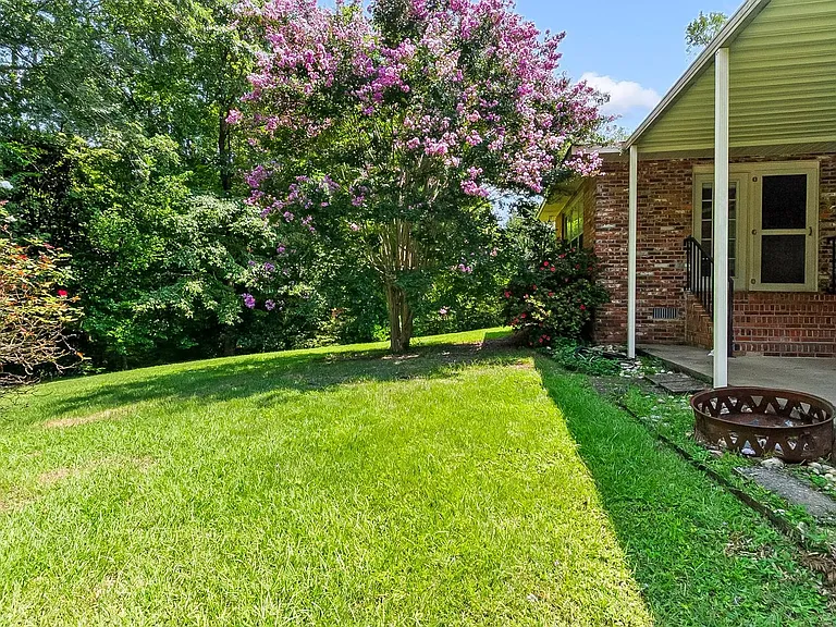2496 Valley View Ln — Photo 28