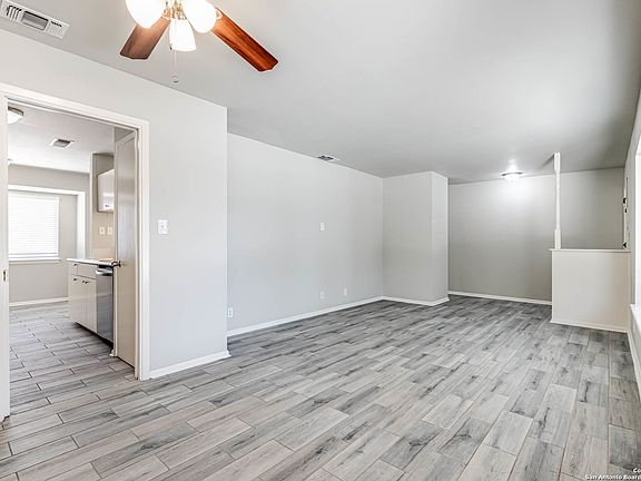 4th image of 4131 RUNNING CREEK DR