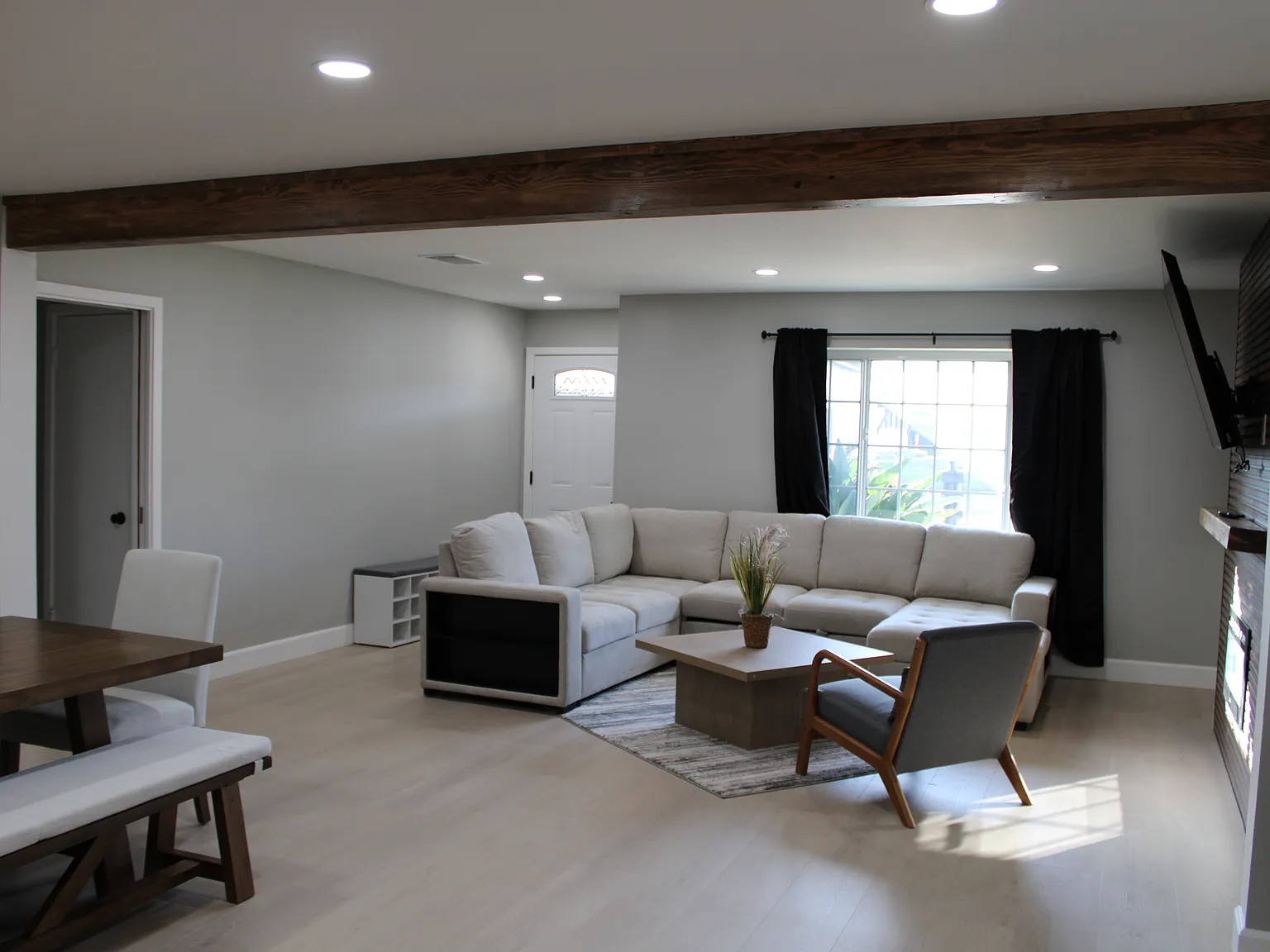 3 bed, 1699 sqft, $7,000 — Photo 3