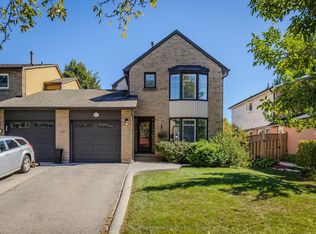 902 Laurier Ave, Milton, ON L9T 4H6