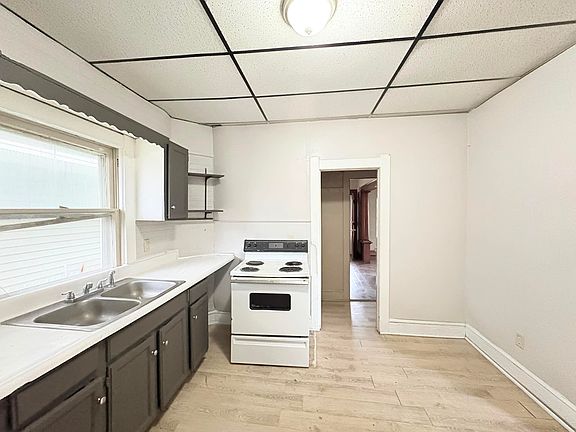 5th image of 221 Knower St