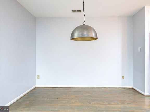 5th image of 2802 Lee Oaks Pl APT 203