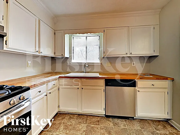 1340 Teaberry Cir — Photo 7