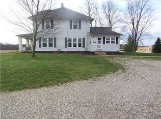 956 S Indian Creek Dr, Trafalgar, IN 46181