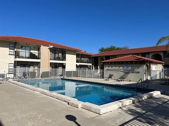 5th image of 11769 NW 30th St #208A