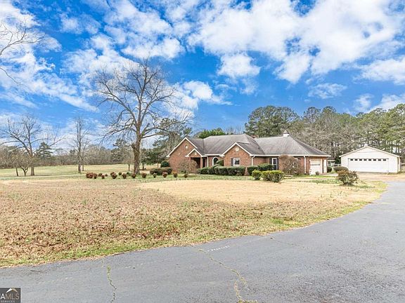 3rd image of 1380 Elliott Rd