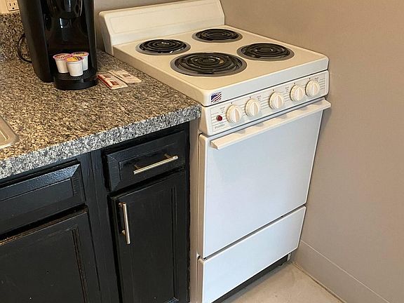 5th image of 577 Miller Ave #3C