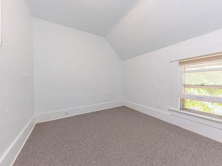 1123 W Huron St — Photo 39
