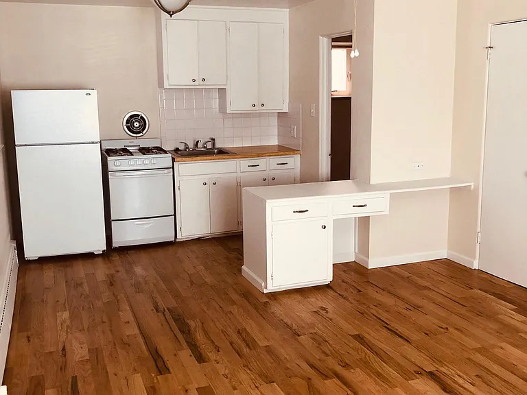 2456 S York St #3 — Photo 9