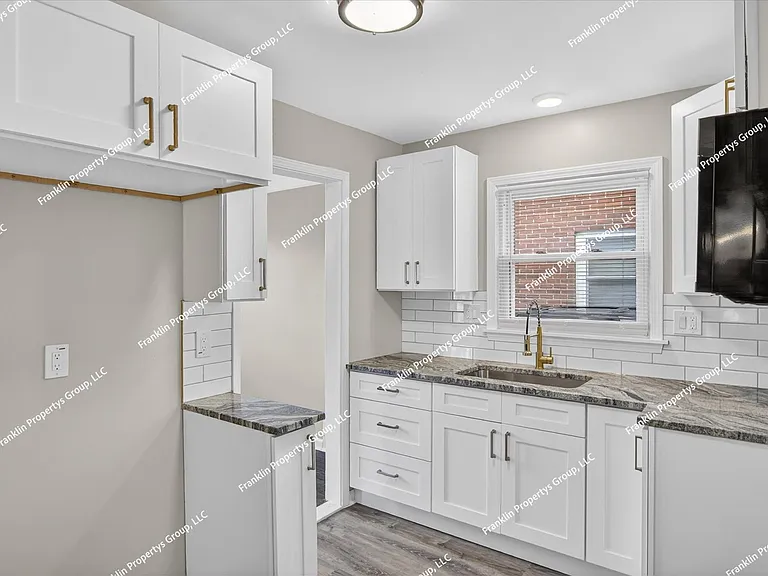 18500 Archdale St — Photo 2