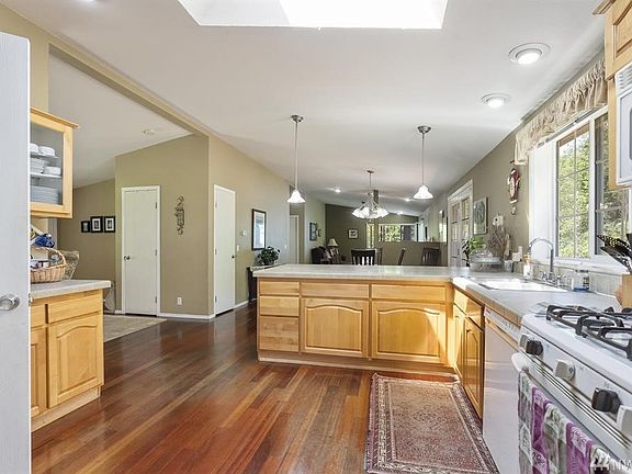 4th image of 31180 Laughing Dog Ave NE
