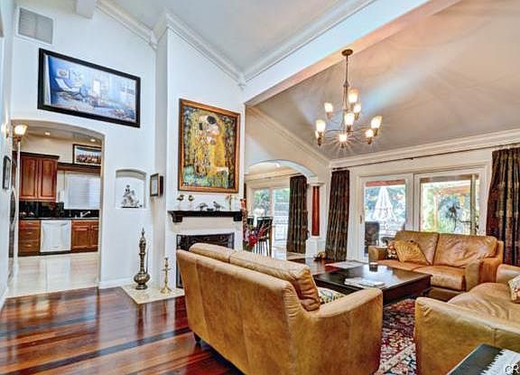 5th image of 411 Silvera Ave