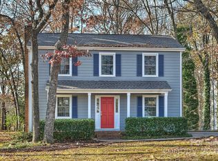 225 Gatewood Ln, Matthews, NC 28104