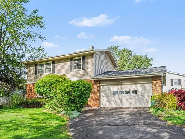 623 Riverside Dr, Battle Creek, MI 49015