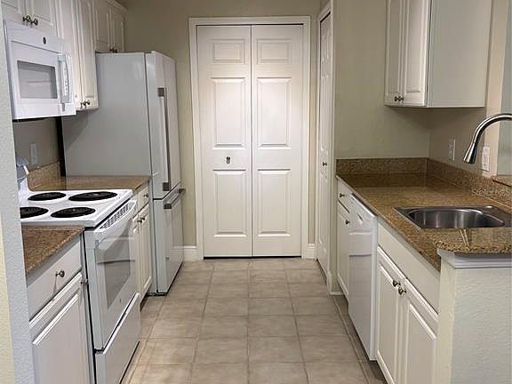 2nd image of 143 SOUTHERN PECAN CIRCLE #206