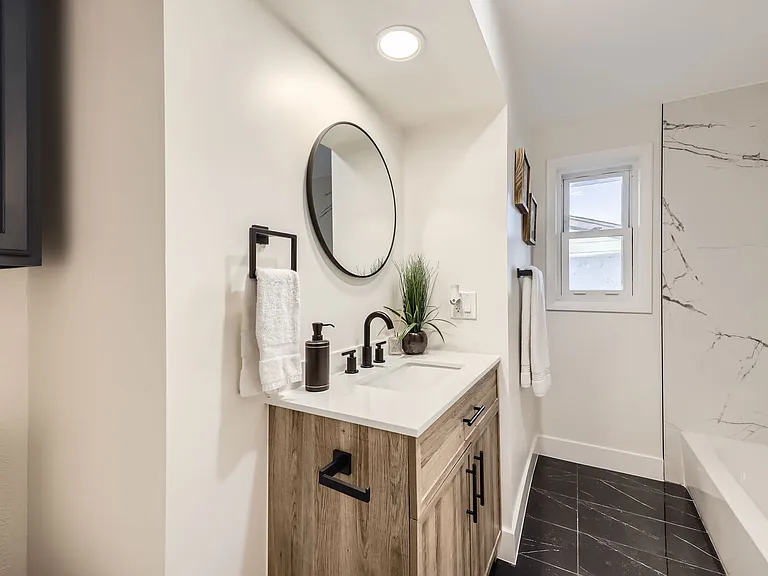 105 Kohl St — Photo 17
