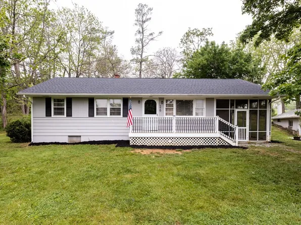 376 Kiddsville Rd, Fishersville, VA 22939