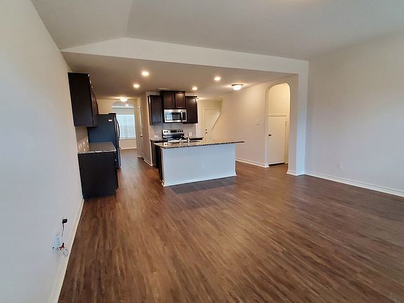 3rd image of 8062 HALO CIR