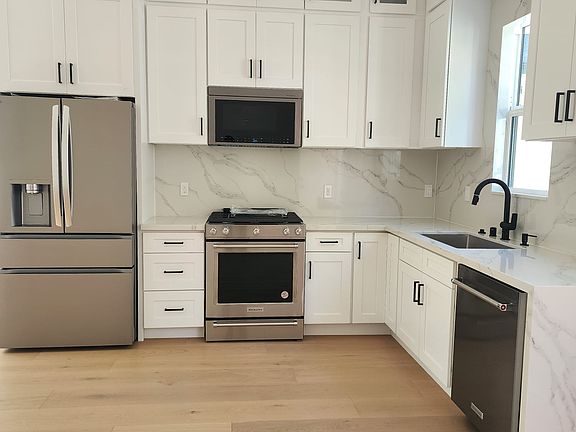 2nd image of 6936 Jellico Ave