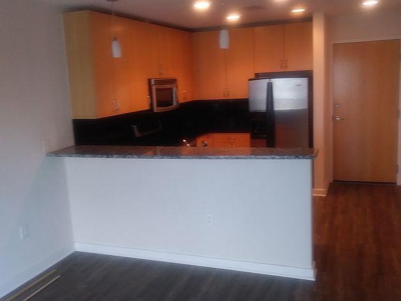 2nd image of 7405 Bay Dr