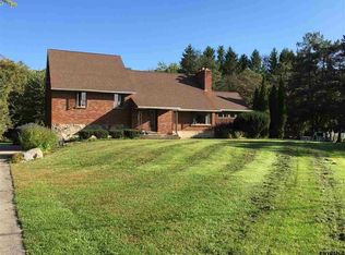 147 Ashdown Rd, Ballston Lake, NY 12019