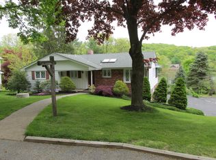 60 Kitchell Lake Dr, West Milford, NJ 07480