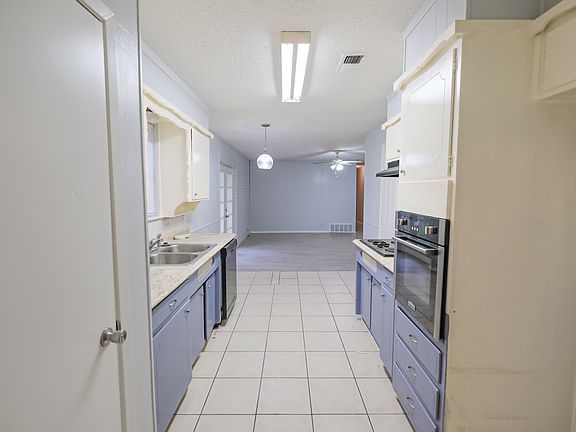 3rd image of 6328 Wheaton Dr
