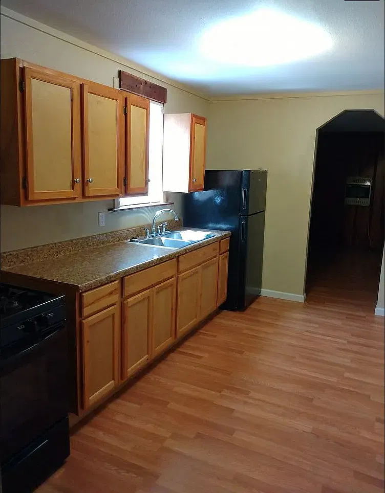 2 bed, 936 sqft, $1,200 — Photo 4