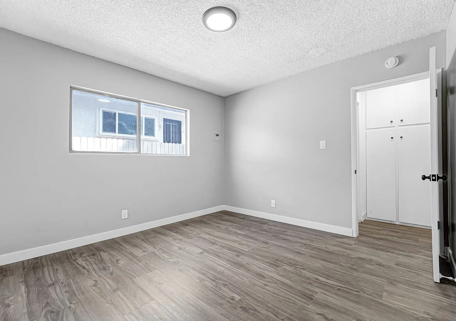 5715 N. Vista St. — Photo 2