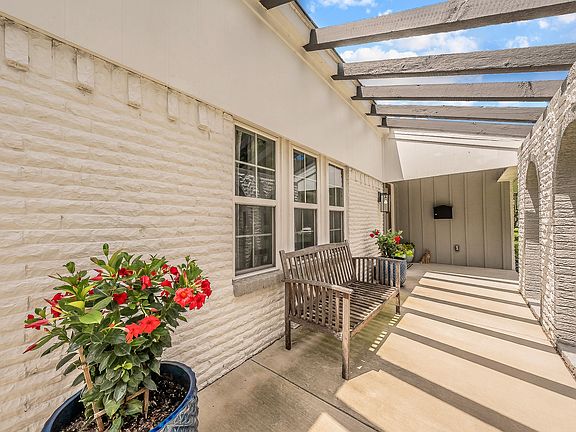 4th image of 7636 La Risa Dr