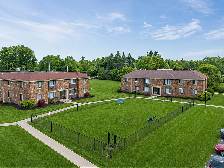Stone Point Apartments Dog Park