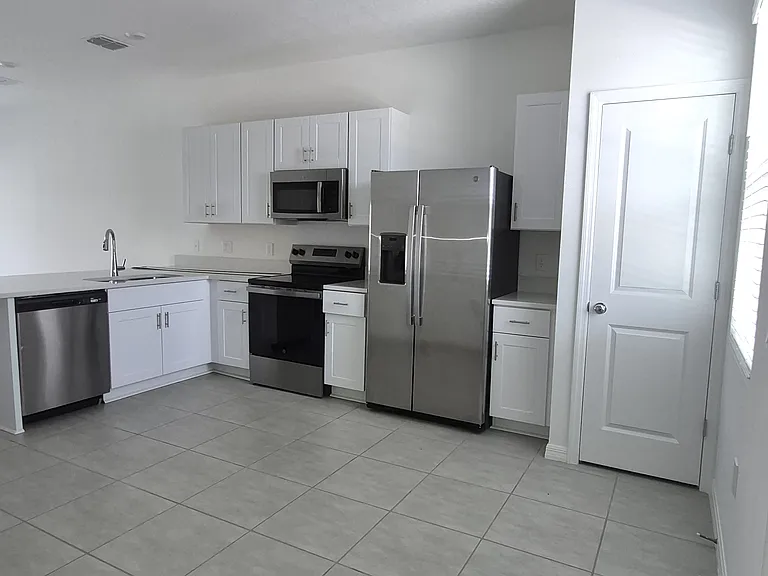 3064 Skyline Loop — Photo 2
