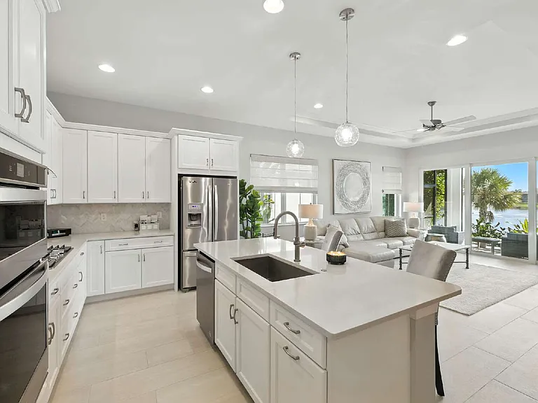 9020 Mayreau Way — Photo 3